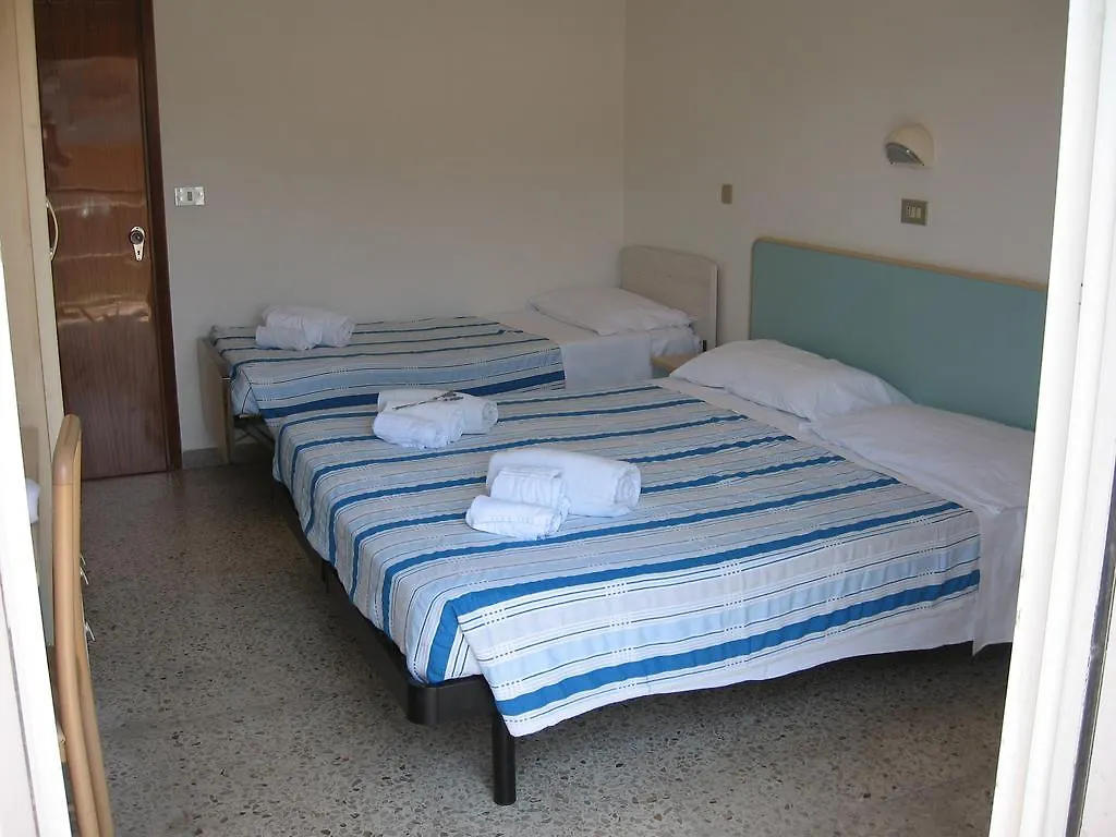 **  Hotel Montecarlo Nord Rímini Italia